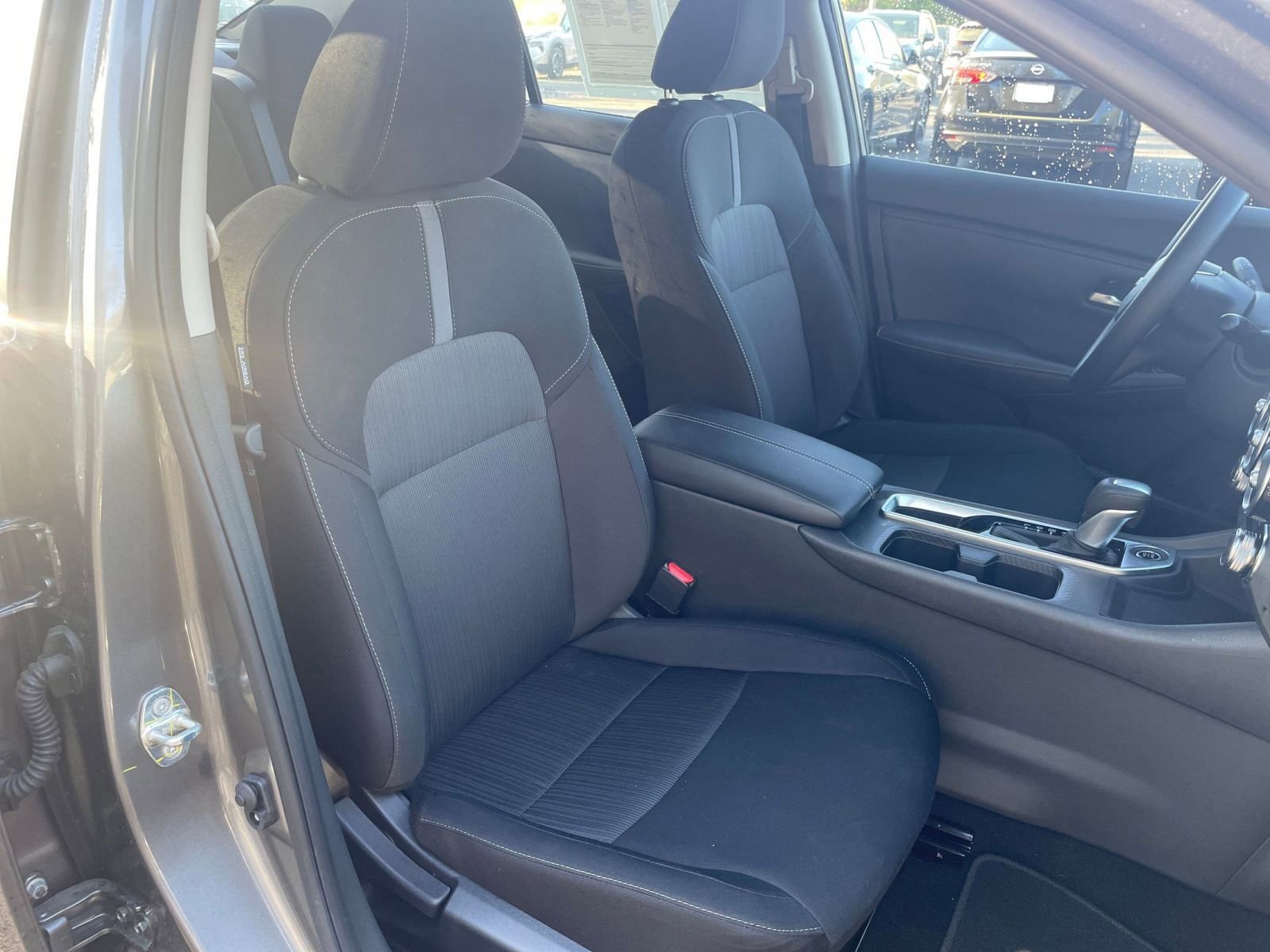 Used 2025 Nissan Sentra SV image 34