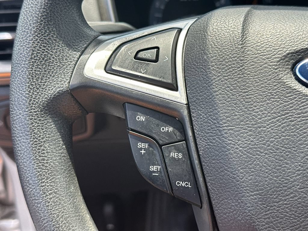 Used 2015 Ford Fusion SE FWD image 24