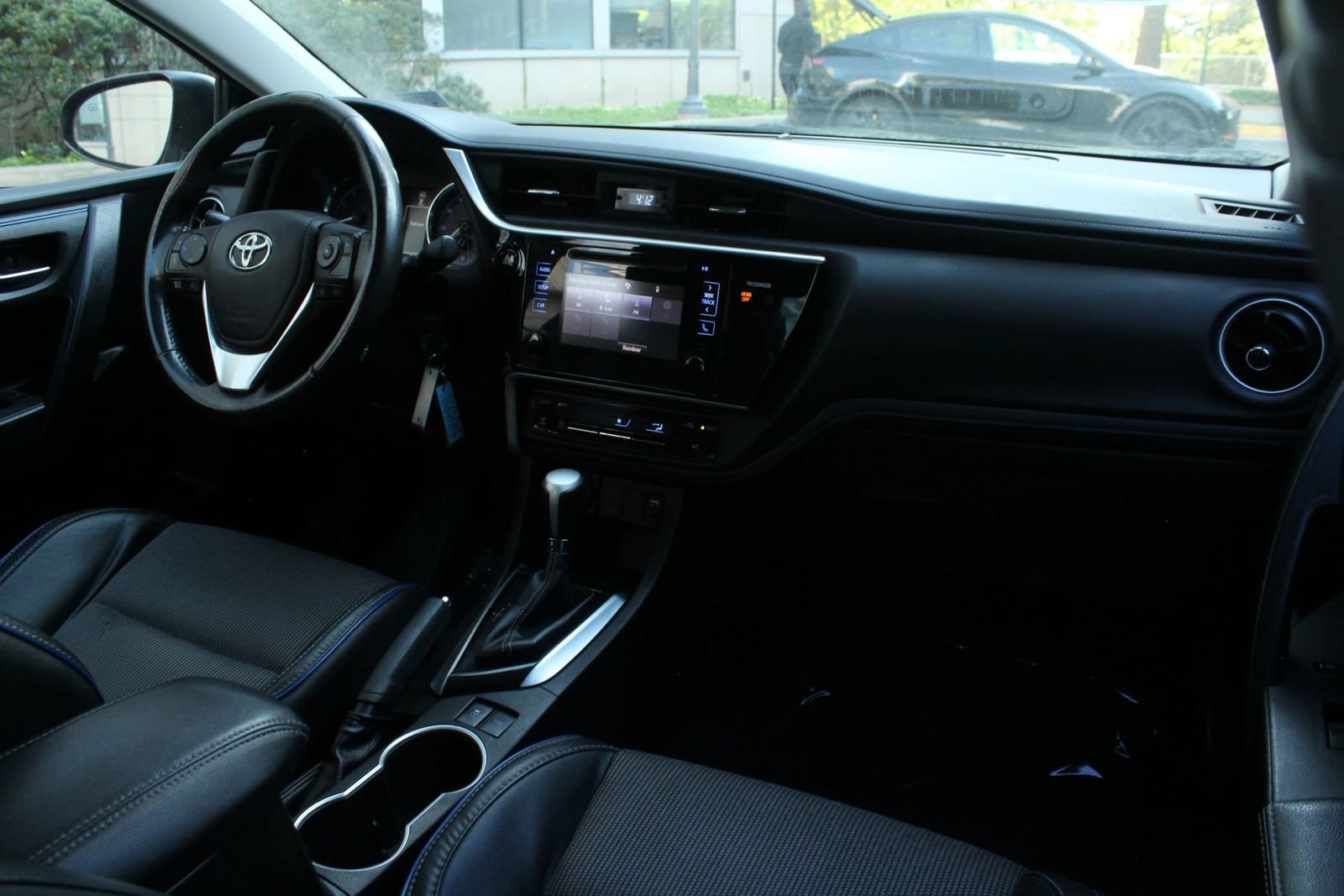 Used 2017 Toyota Corolla SE FWD image 20
