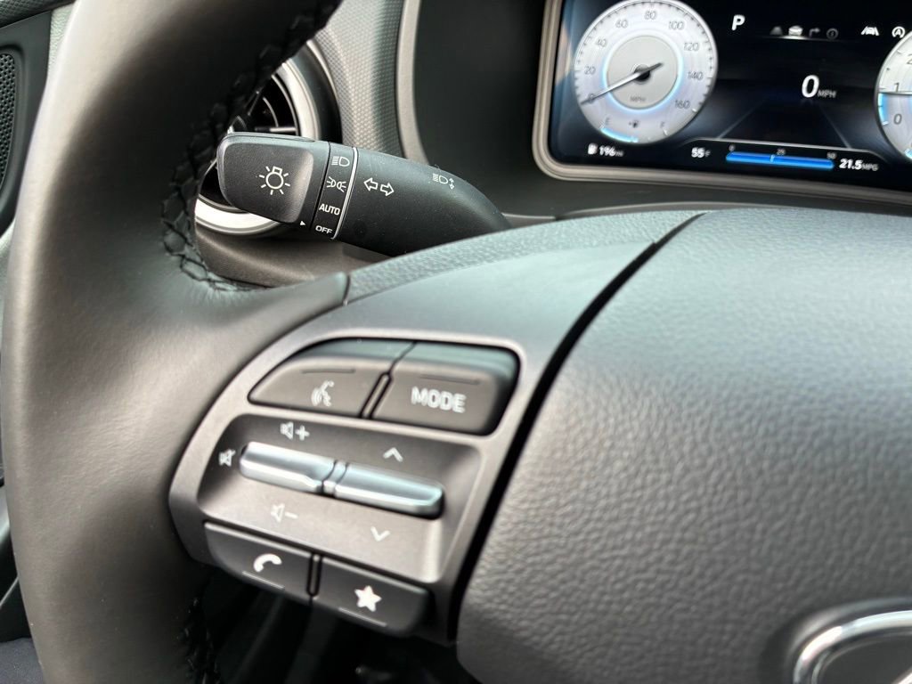 Used 2023 Hyundai Kona Limited image 28