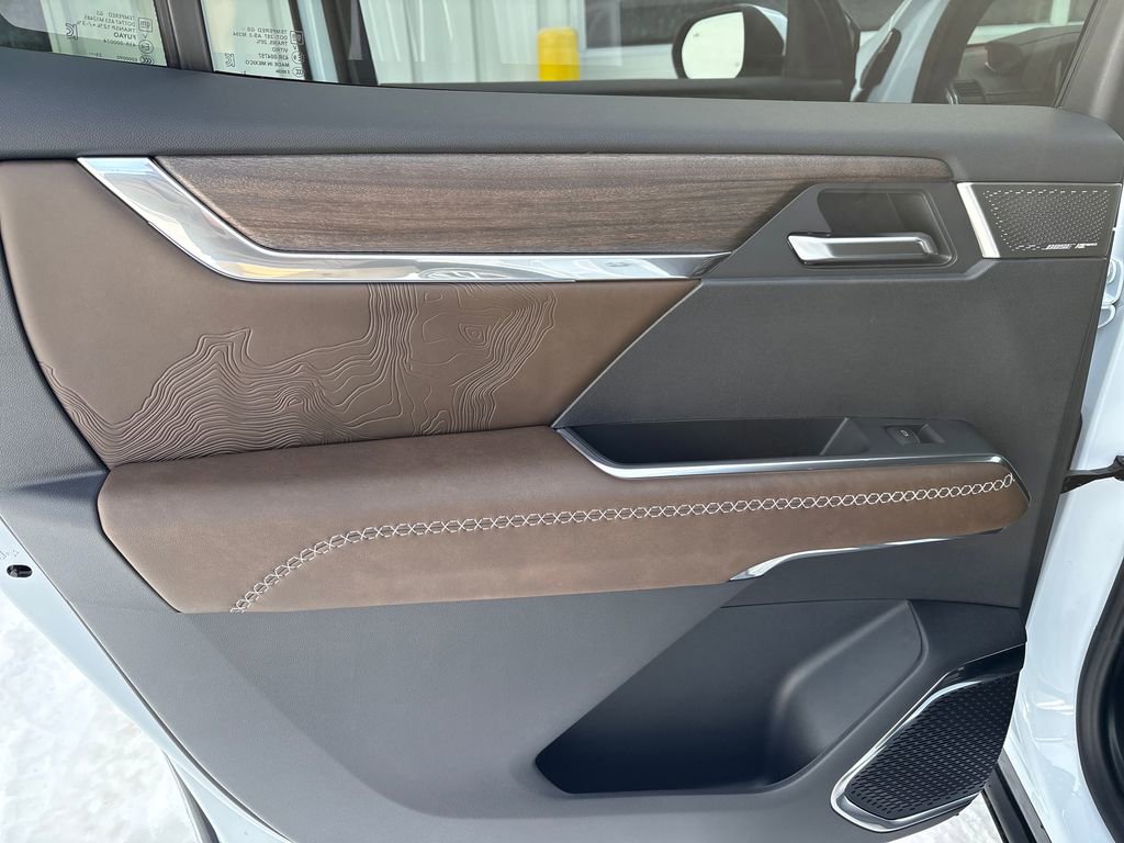 New 2026 GMC Acadia Denali Ultimate w/ LPO, Floor Liner Package image 40