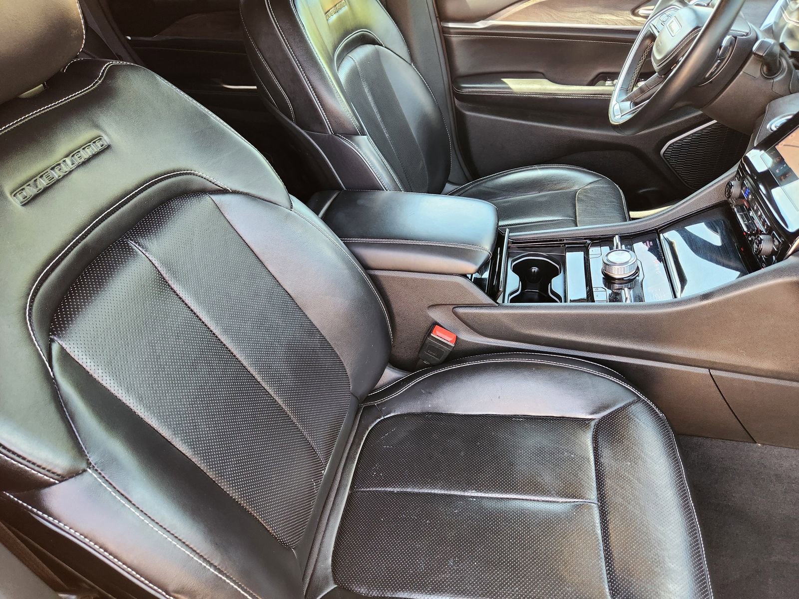 Used 2022 Jeep Grand Cherokee Overland image 24