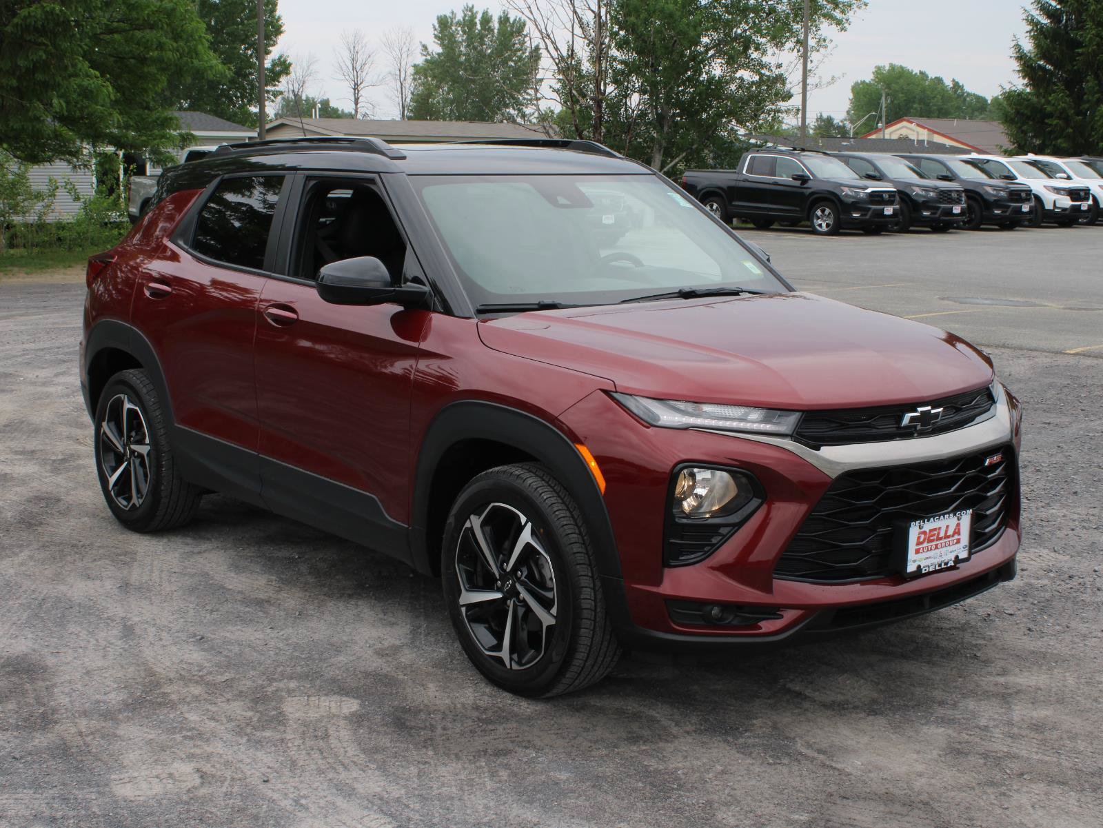 Used 2023 Chevrolet TrailBlazer RS w/ Sun and Liftgate Package AWD/4WD image 3