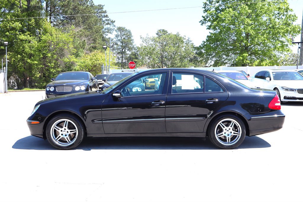 Used 2005 Mercedes-Benz E 500 4MATIC Sedan image 4