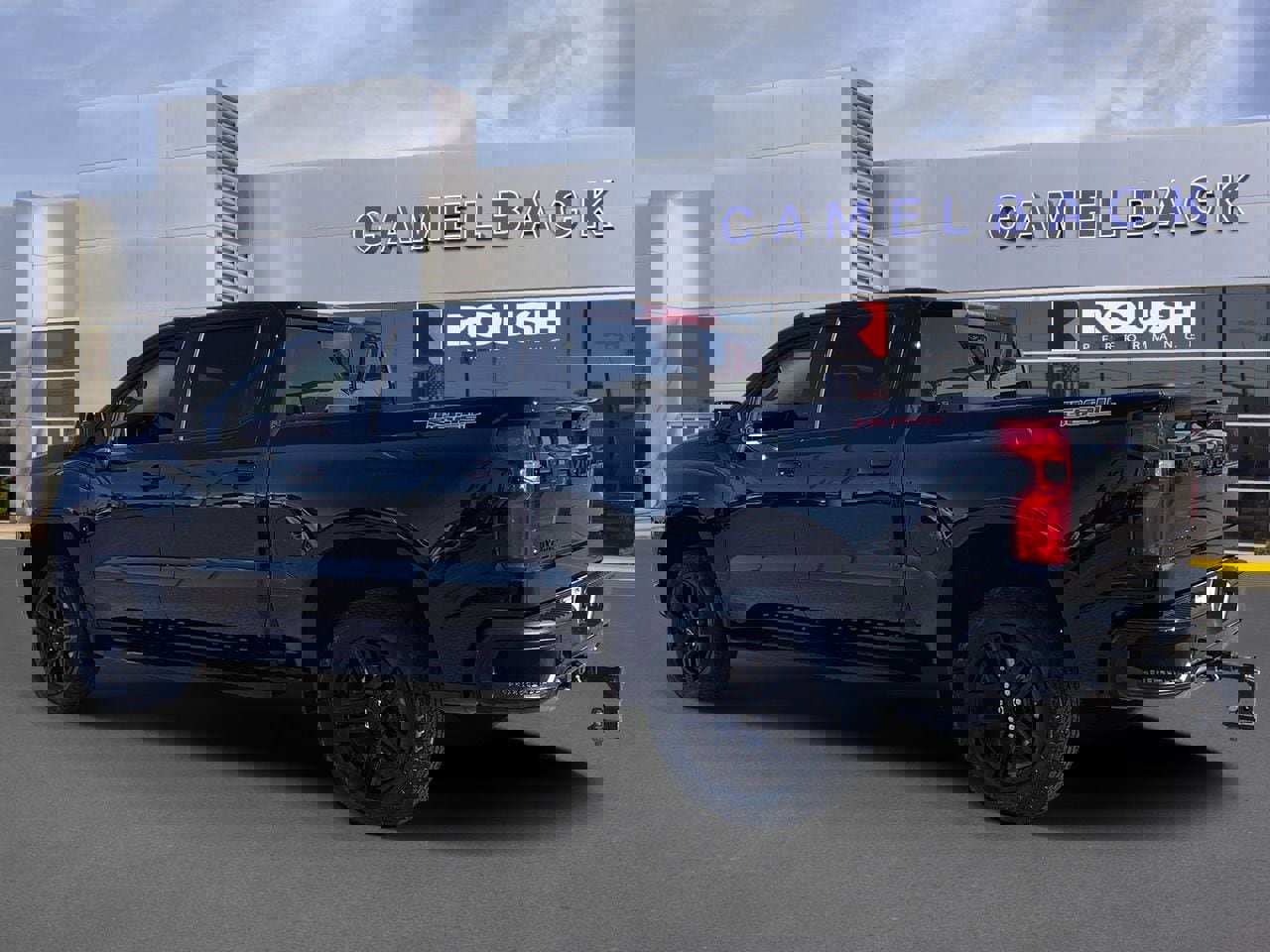 Used 2024 Chevrolet Silverado 1500 LT Trail Boss w/ Convenience Package II image 4