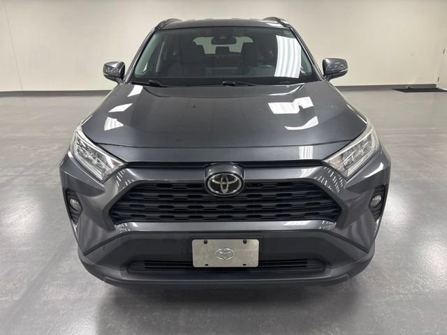 Used 2020 Toyota RAV4 XLE AWD/4WD image 2