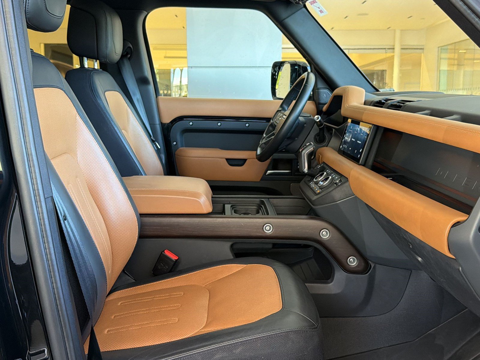 Used 2020 Land Rover Defender 110 X AWD/4WD image 25