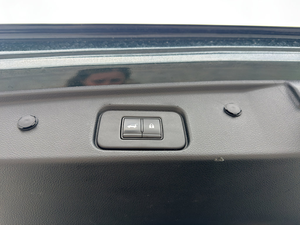 Used 2023 Nissan Pathfinder Platinum image 23