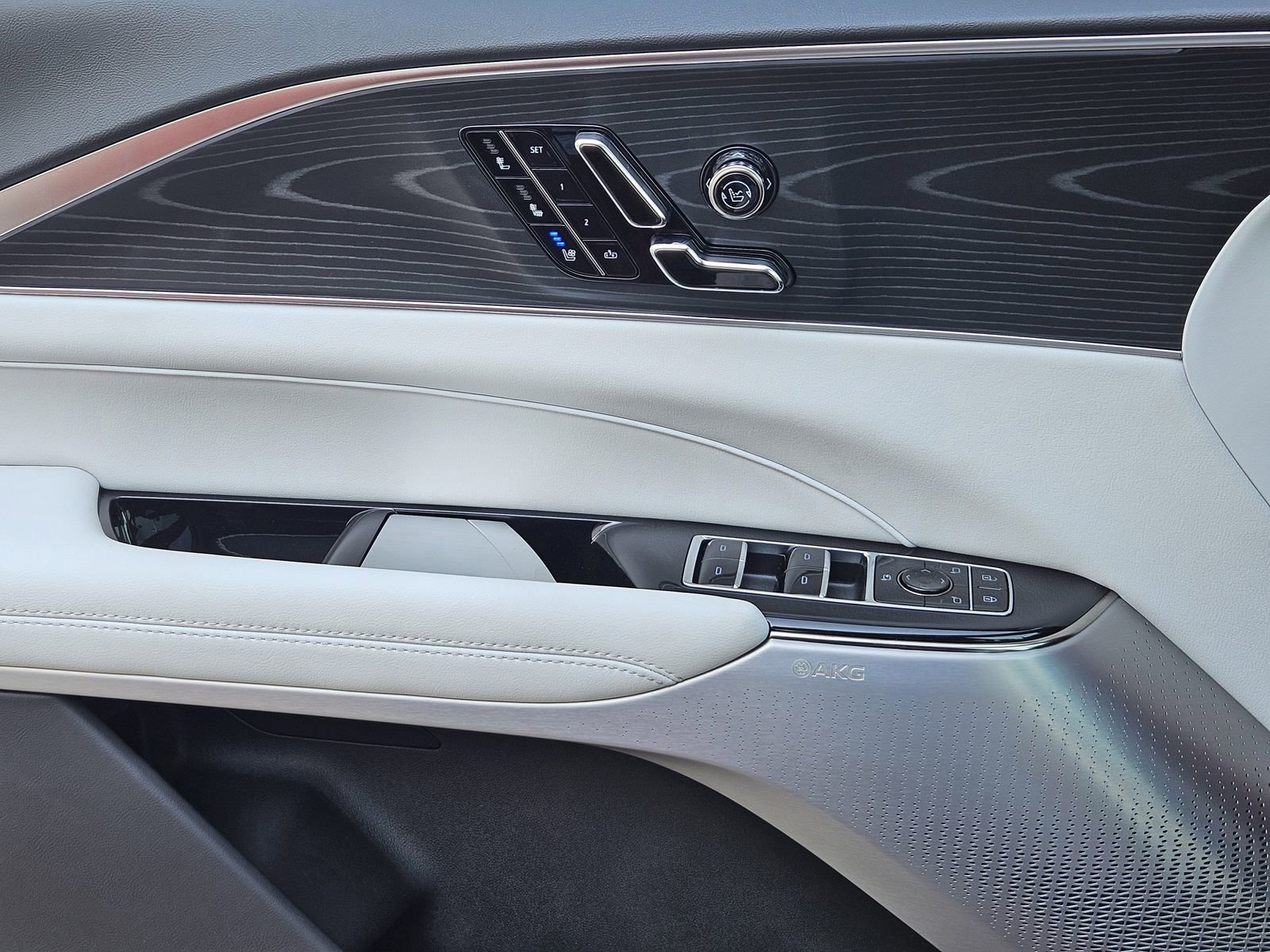 New 2025 Cadillac Lyriq Sport AWD/4WD image 22