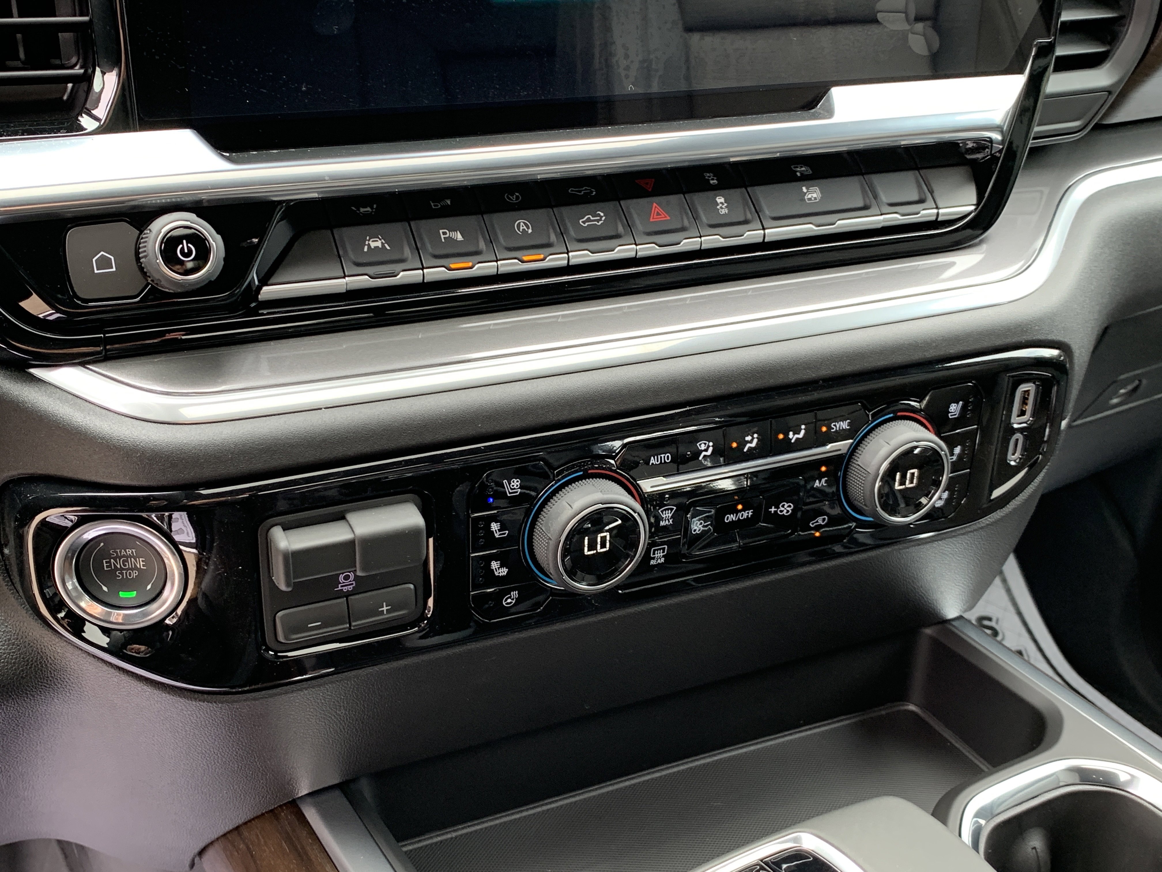 New 2026 Chevrolet Silverado 1500 High Country w/ High Country Premium Package image 18