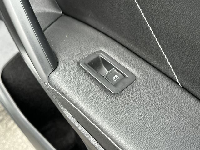 Certified 2022 Volkswagen Tiguan SE image 31