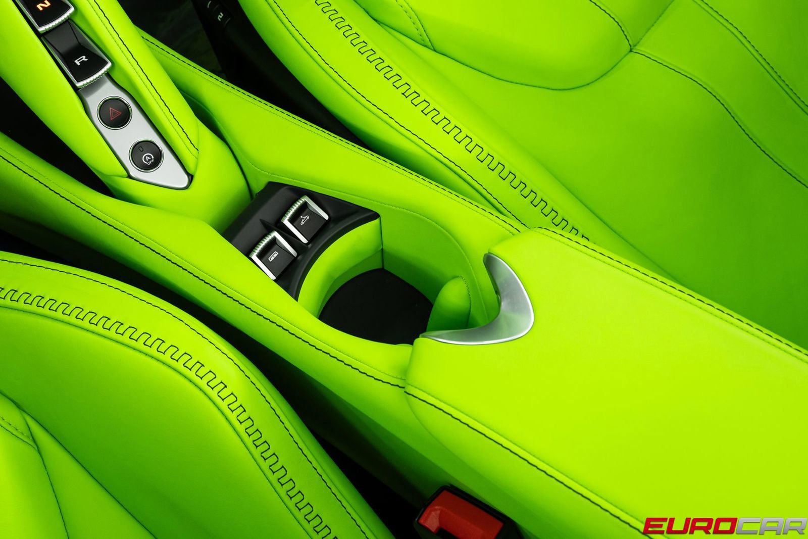 Used 2026 McLaren 750S Spider RWD image 34