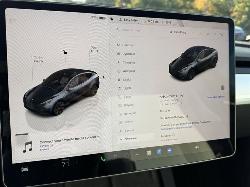 Used 2024 Tesla Model Y Long Range image 16