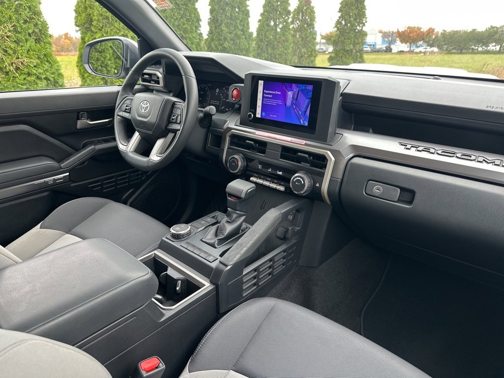 Used 2024 Toyota Tacoma TRD Sport image 33