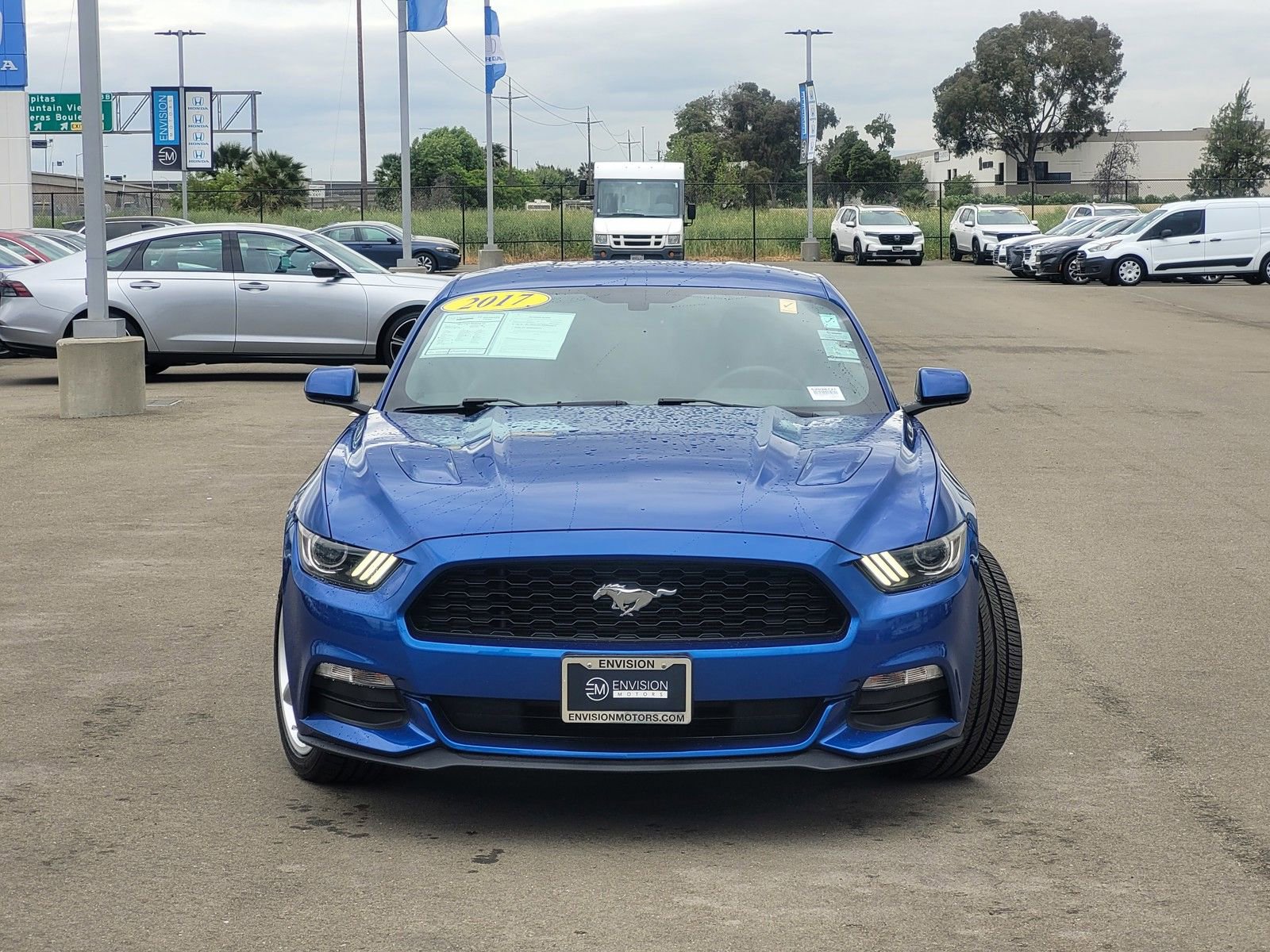 Used 2017 Ford Mustang Coupe image 2