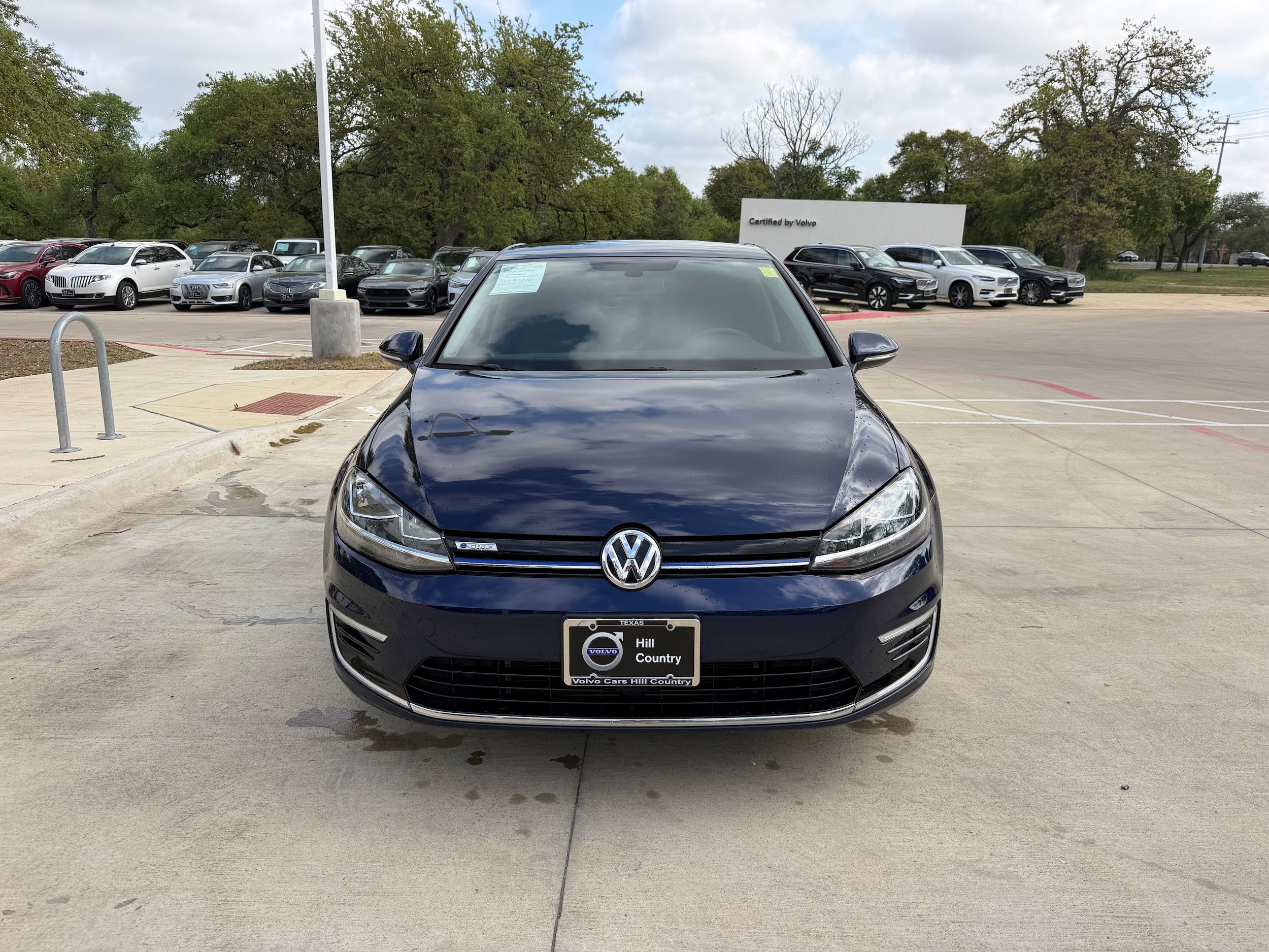 Used 2019 Volkswagen e-Golf SE FWD image 7