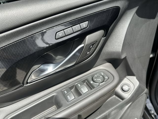 Used 2023 GMC Terrain AT4 w/ Infotainment Package II AWD/4WD image 17
