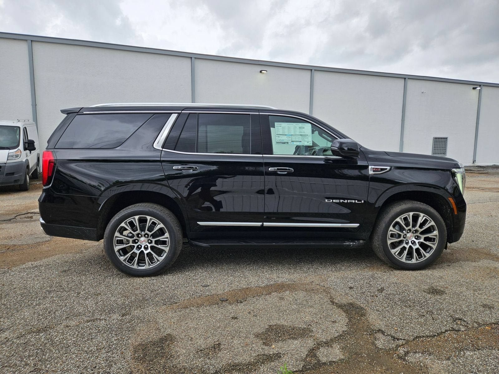 New 2026 GMC Yukon Denali AWD/4WD image 7