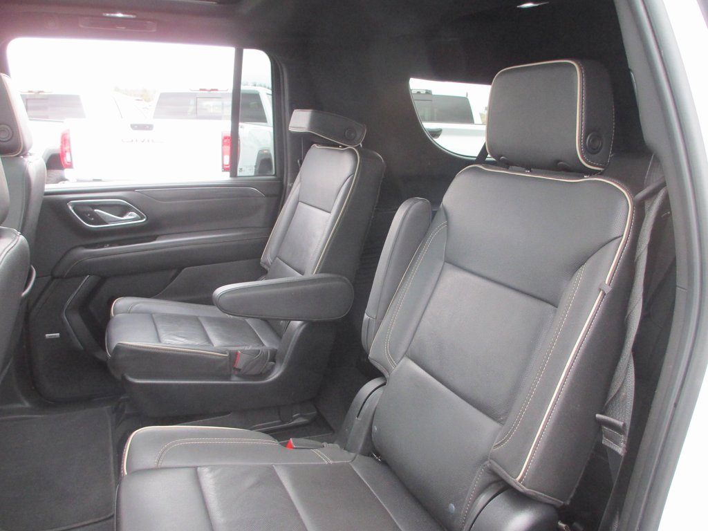 Used 2023 GMC Yukon XL SLT image 18