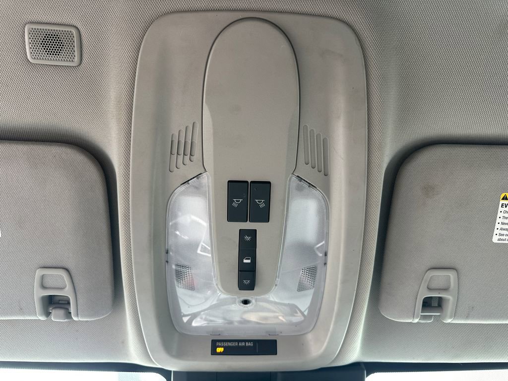 Used 2017 GMC Terrain SLE w/ Technology Package image 31