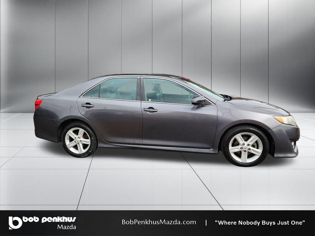 Used 2014 Toyota Camry SE FWD image 24