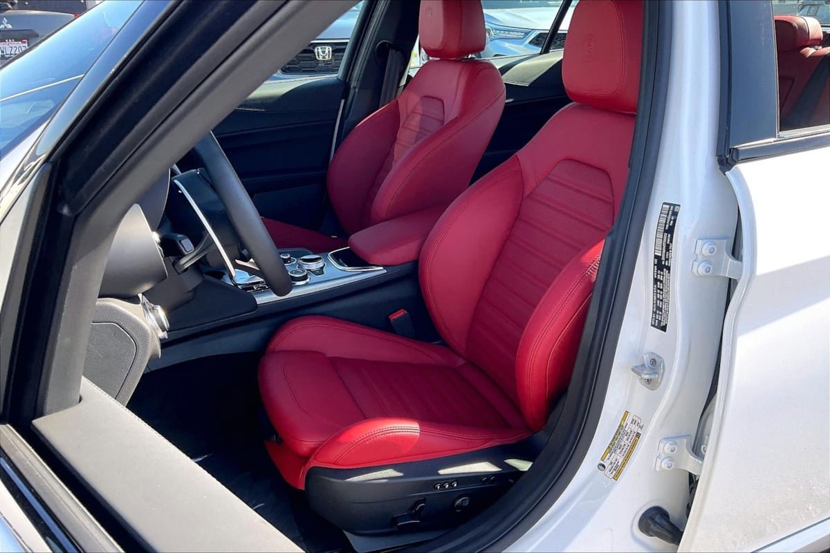 New 2026 Alfa Romeo Giulia image 9