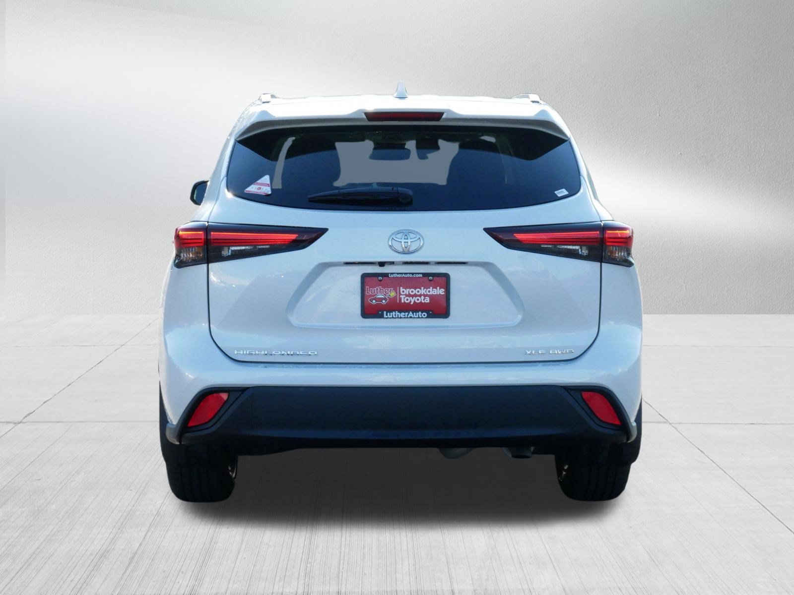 Certified 2026 Toyota Highlander XLE AWD/4WD image 6