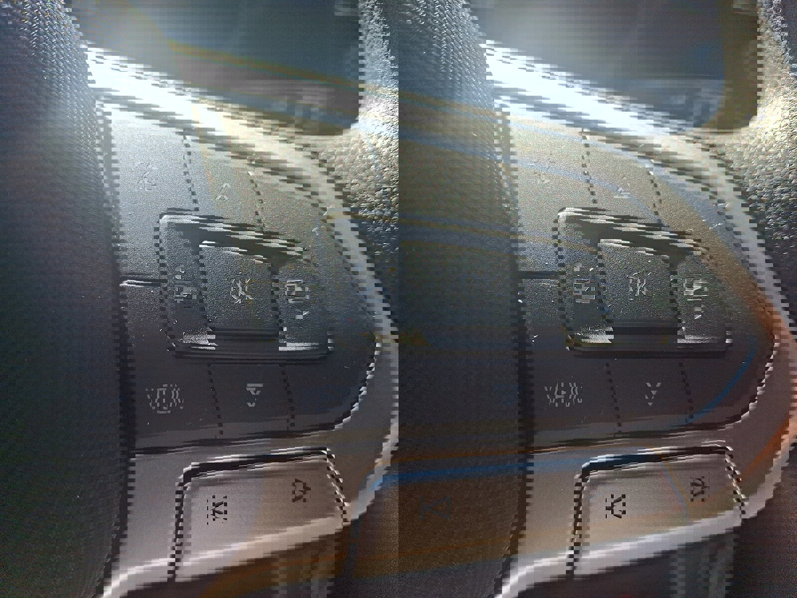 Used 2022 Volkswagen Taos S image 18