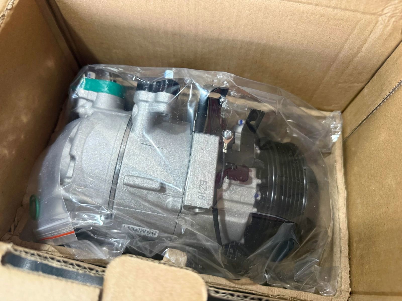 Used 2015 Hyundai Elantra GT FWD image 15