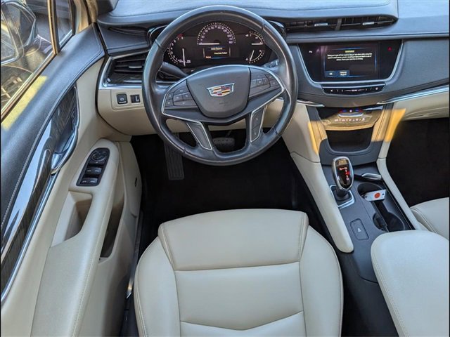 Used 2019 Cadillac XT5 FWD image 8