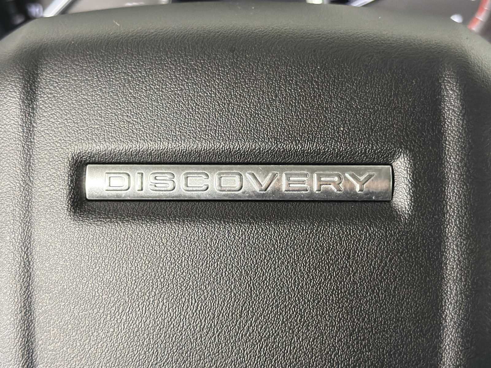 Used 2017 Land Rover Discovery HSE AWD/4WD image 24