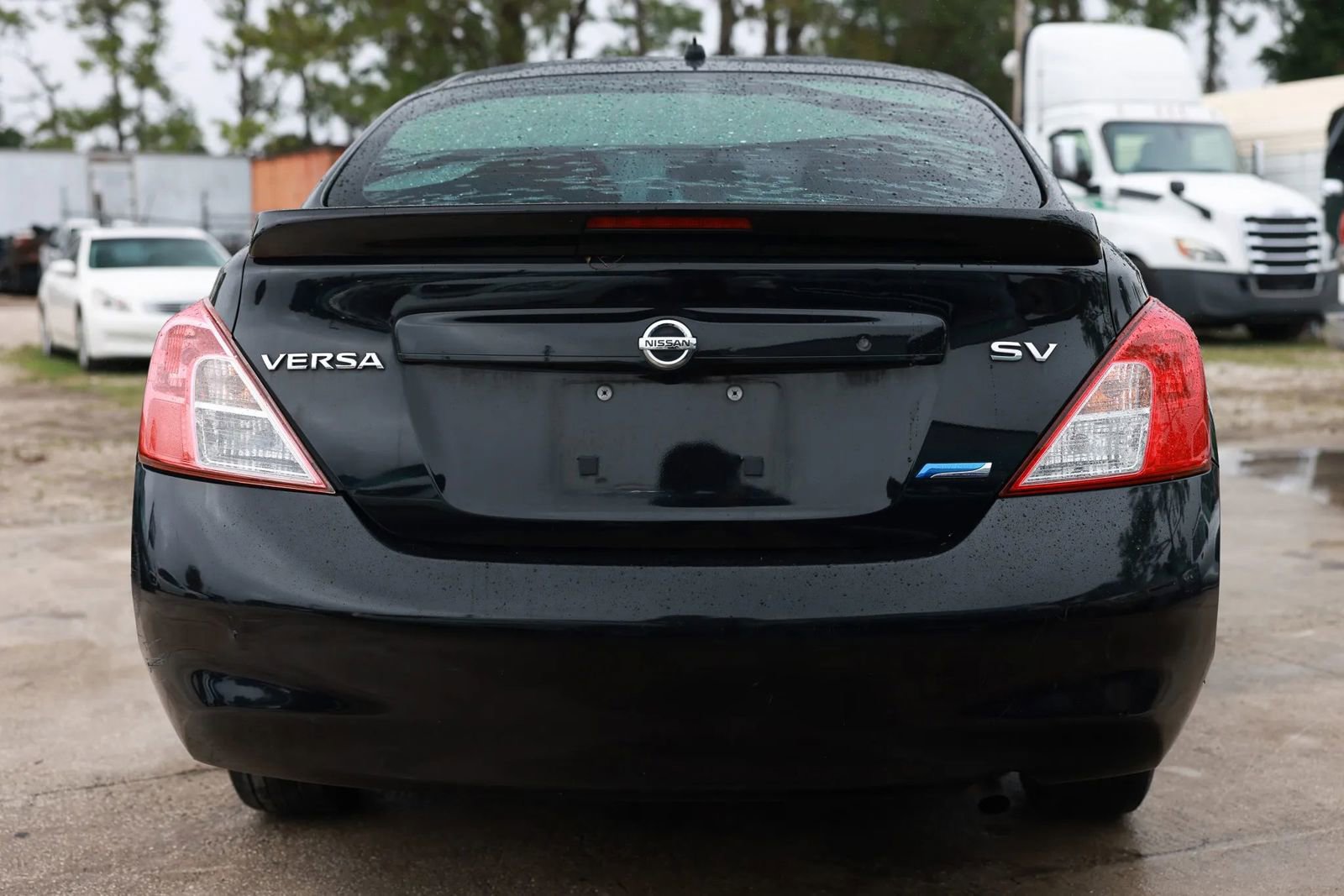 Used 2014 Nissan Versa SV image 5