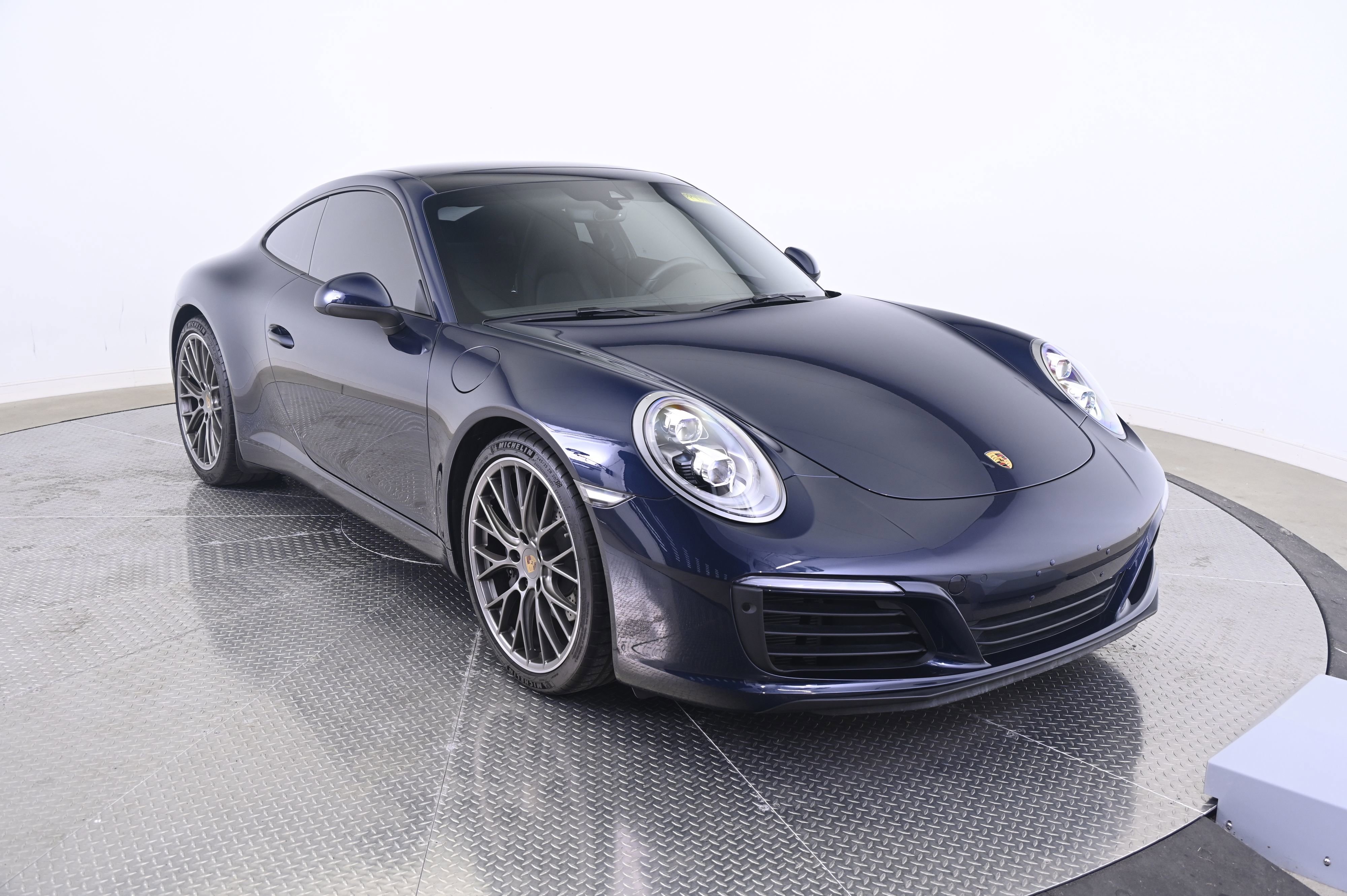 Certified 2019 Porsche 911 Carrera RWD image 9