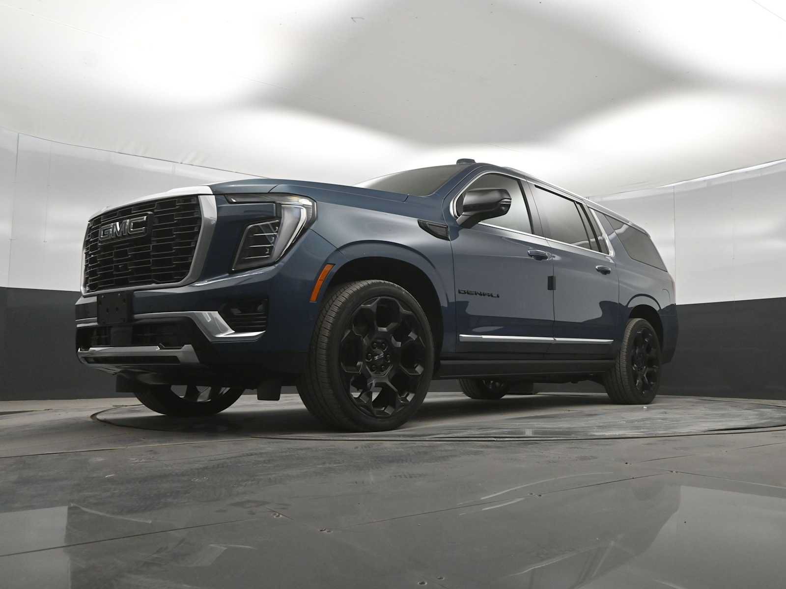 New 2026 GMC Yukon XL Denali w/ Denali Reserve Package AWD/4WD image 31