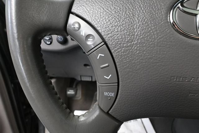 Used 2005 Toyota Sequoia Limited AWD/4WD image 25