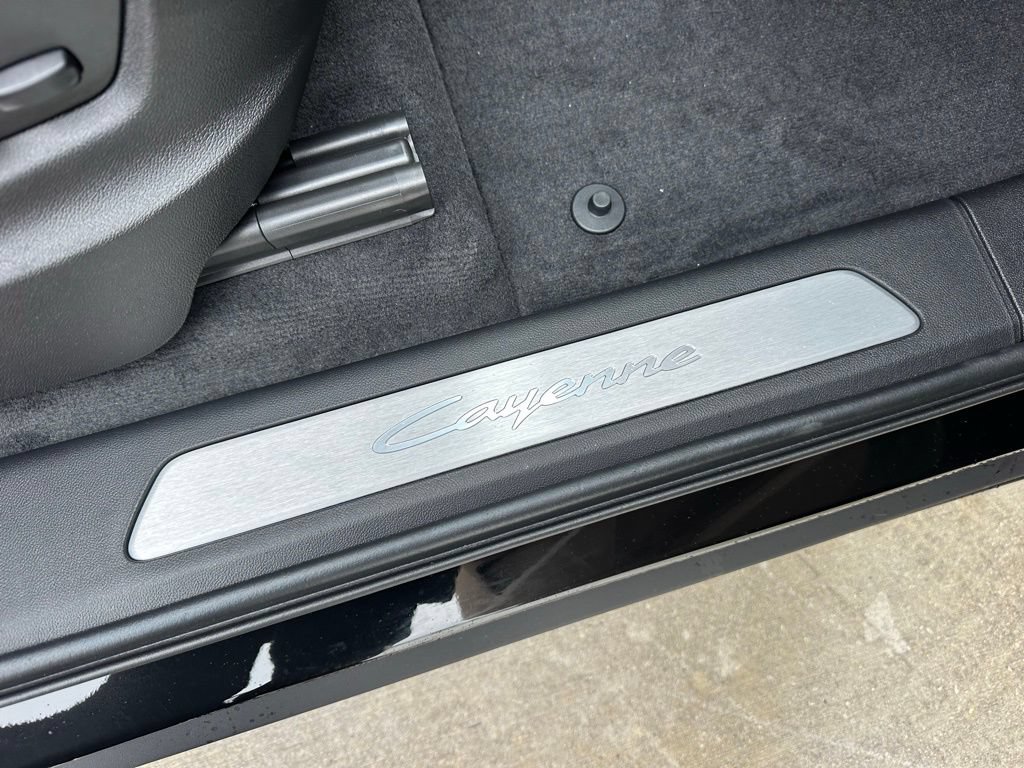 Used 2026 Porsche Cayenne E-Hybrid AWD/4WD image 40