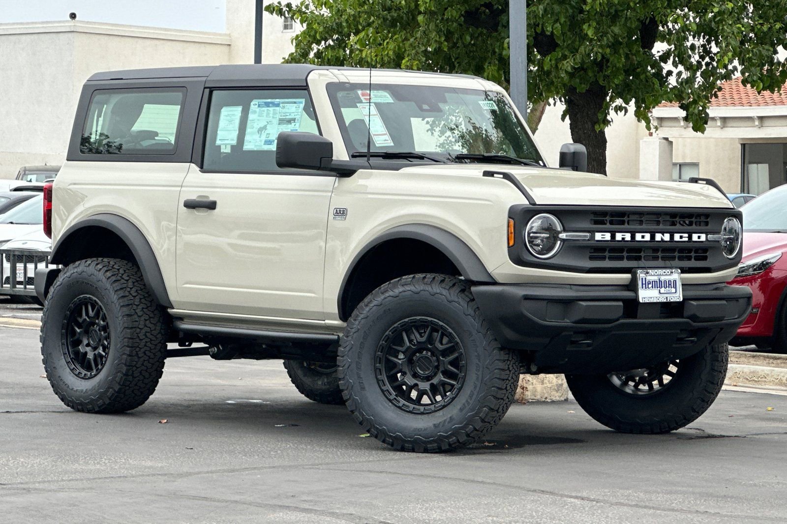 New 2026 Ford Bronco 2-Door image 2