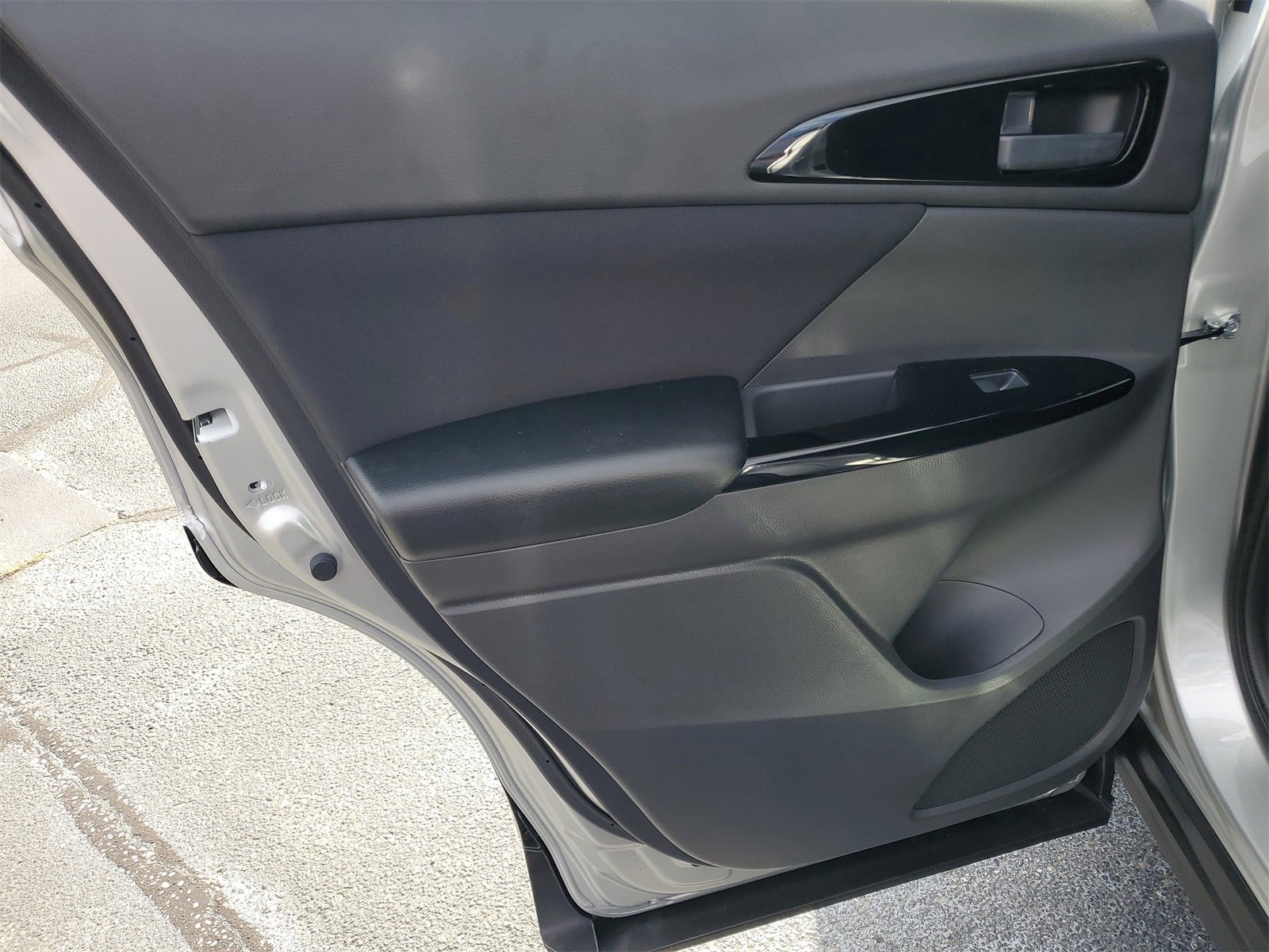 New 2025 Mitsubishi Eclipse Cross LE image 22