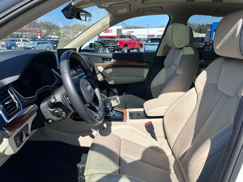 Used 2023 Audi Q5 2.0T Premium Plus w/ Premium Plus Package image 13