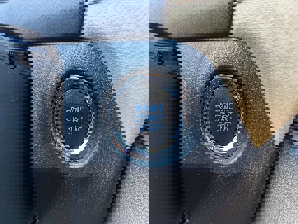 Used 2020 Toyota RAV4 XLE image 23