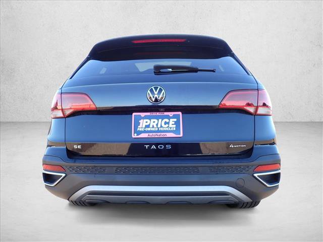 Used 2022 Volkswagen Taos SE w/ Panoramic Sunroof Package image 3