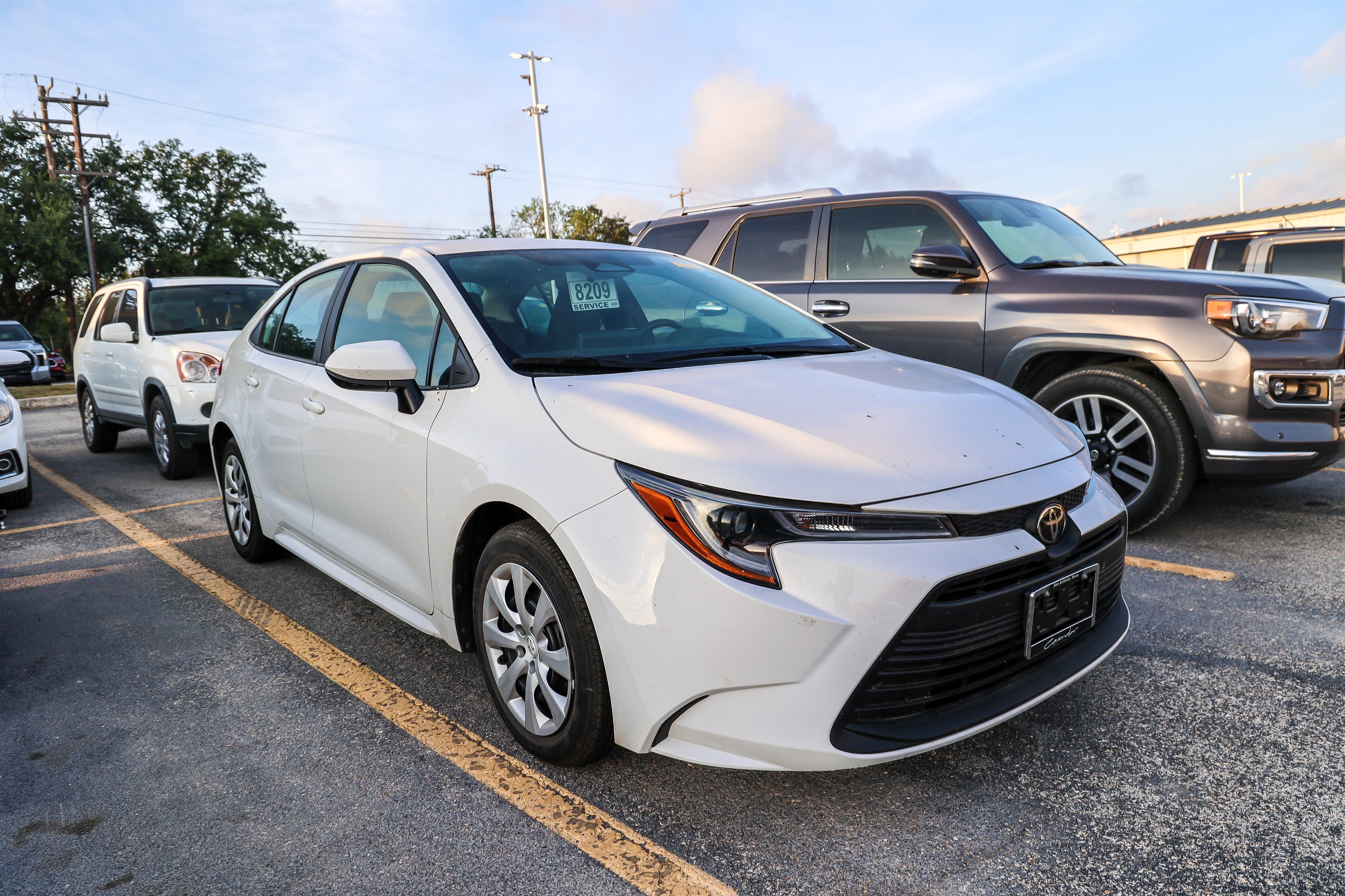 Used 2024 Toyota Corolla LE FWD image 6