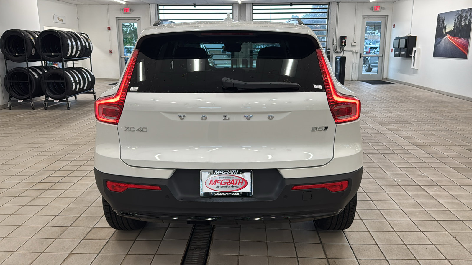 New 2026 Volvo XC40 B5 Ultra w/ Protection Package Premier AWD/4WD image 6