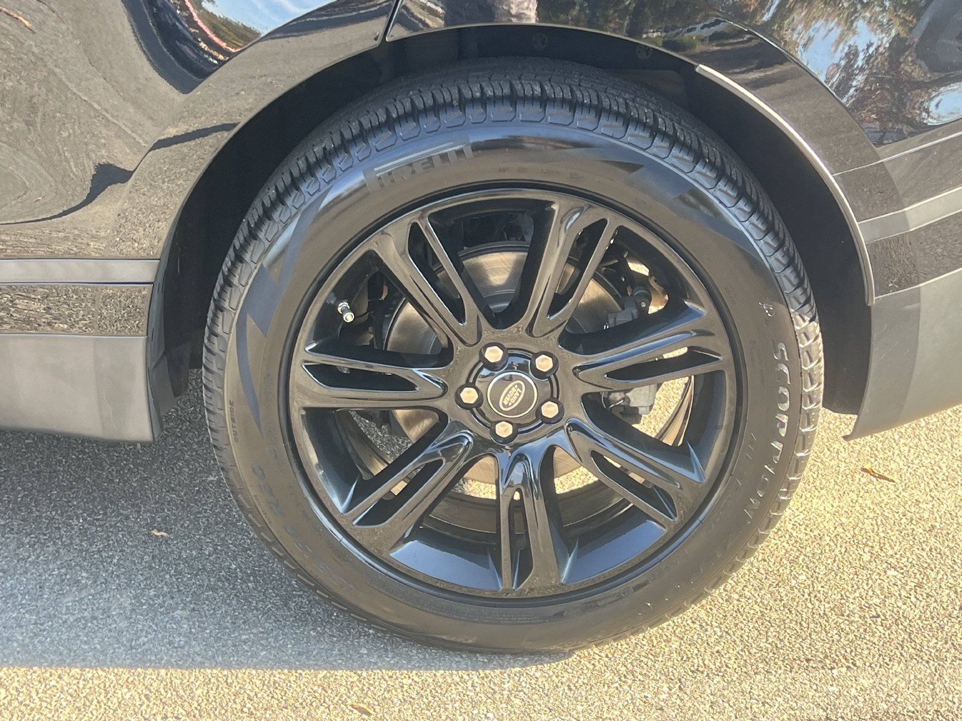 Used 2019 Land Rover Range Rover Velar S AWD/4WD image 31