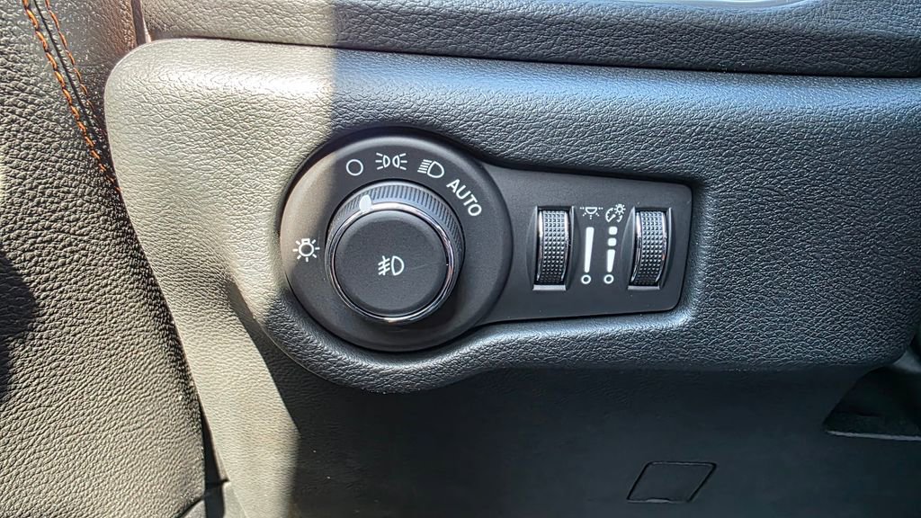 New 2026 Chrysler Pacifica Pinnacle image 35