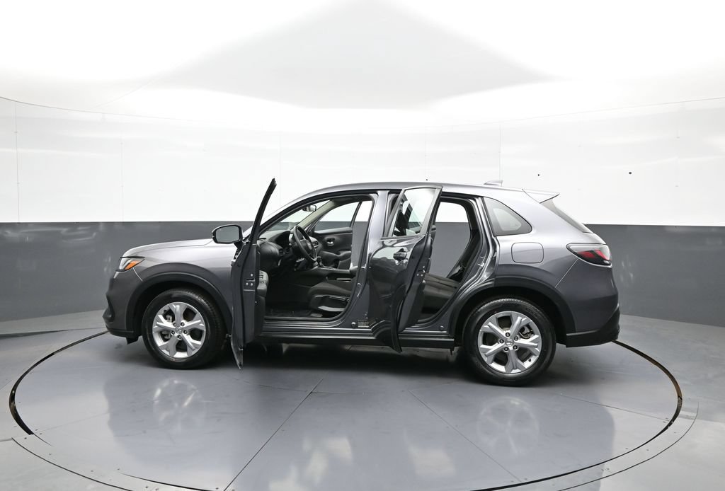 Certified 2023 Honda HR-V LX image 41