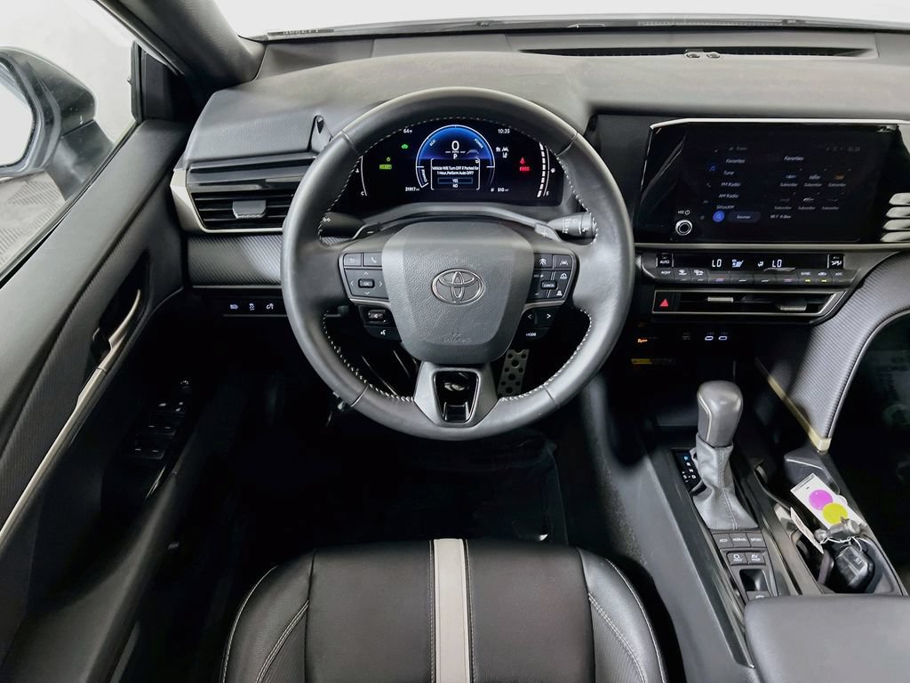 Used 2025 Toyota Camry SE FWD image 19