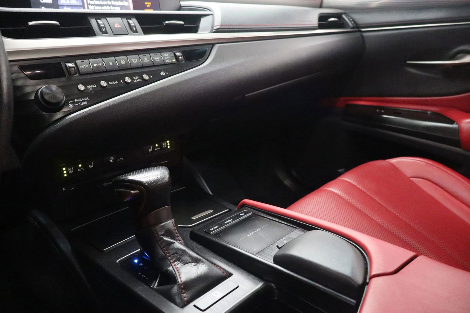 Used 2019 Lexus ES 350 F Sport w/ Accessory Package 2 FWD image 29