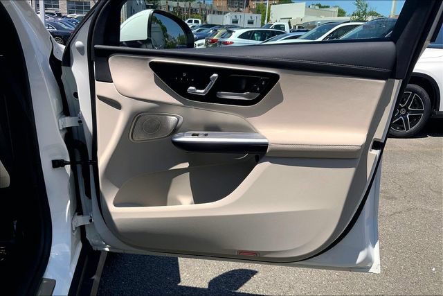Used 2023 Mercedes-Benz GLC 300 4MATIC image 19
