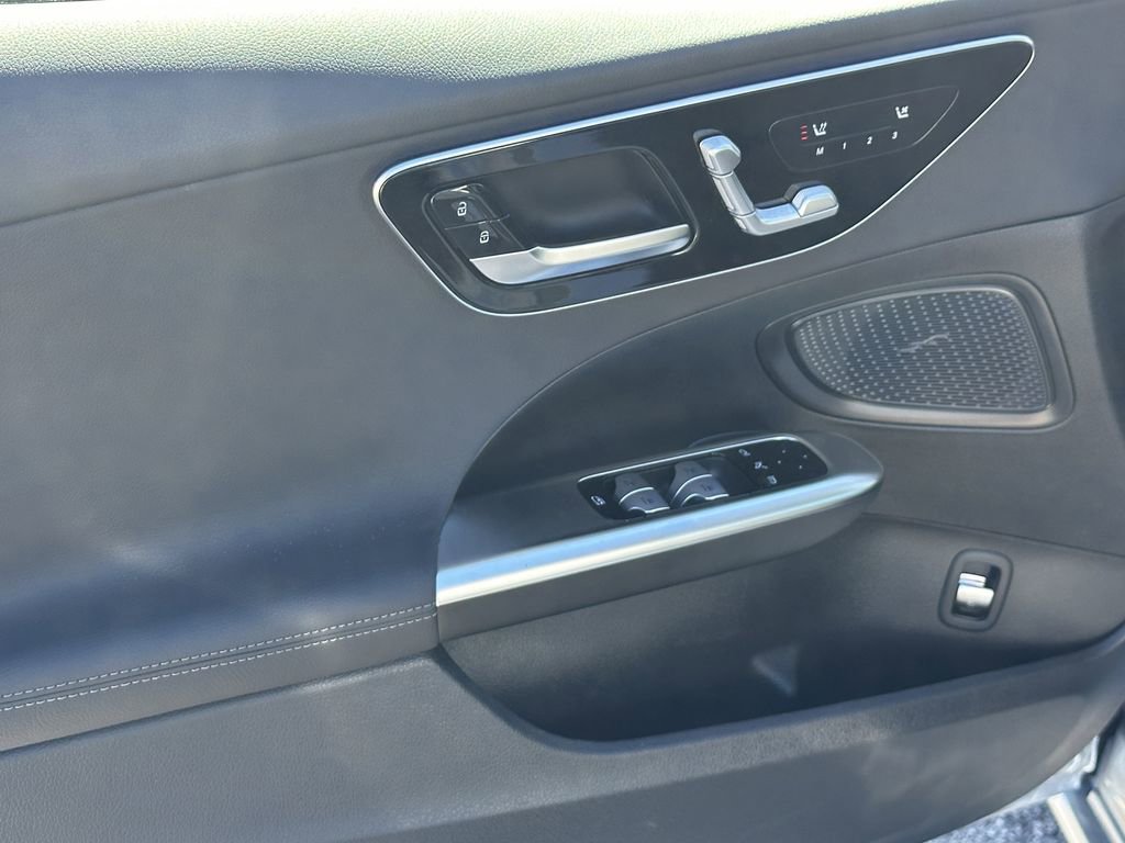 New 2026 Mercedes-Benz C 300 4MATIC Sedan image 11